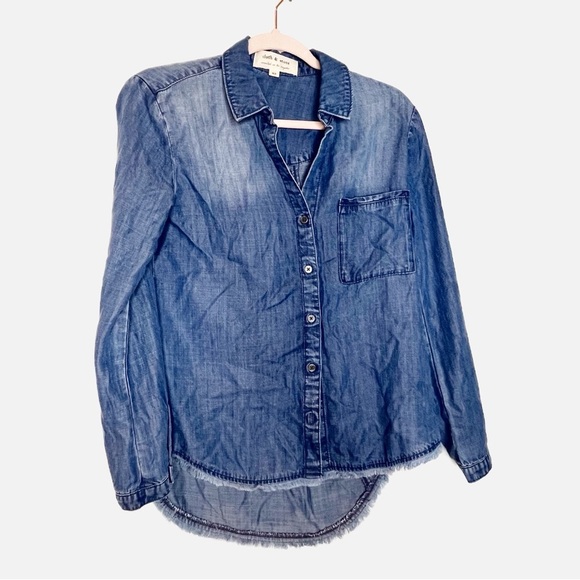 Cloth & Stone | Raw Hem Chambray Blouse - Picture 1 of 5